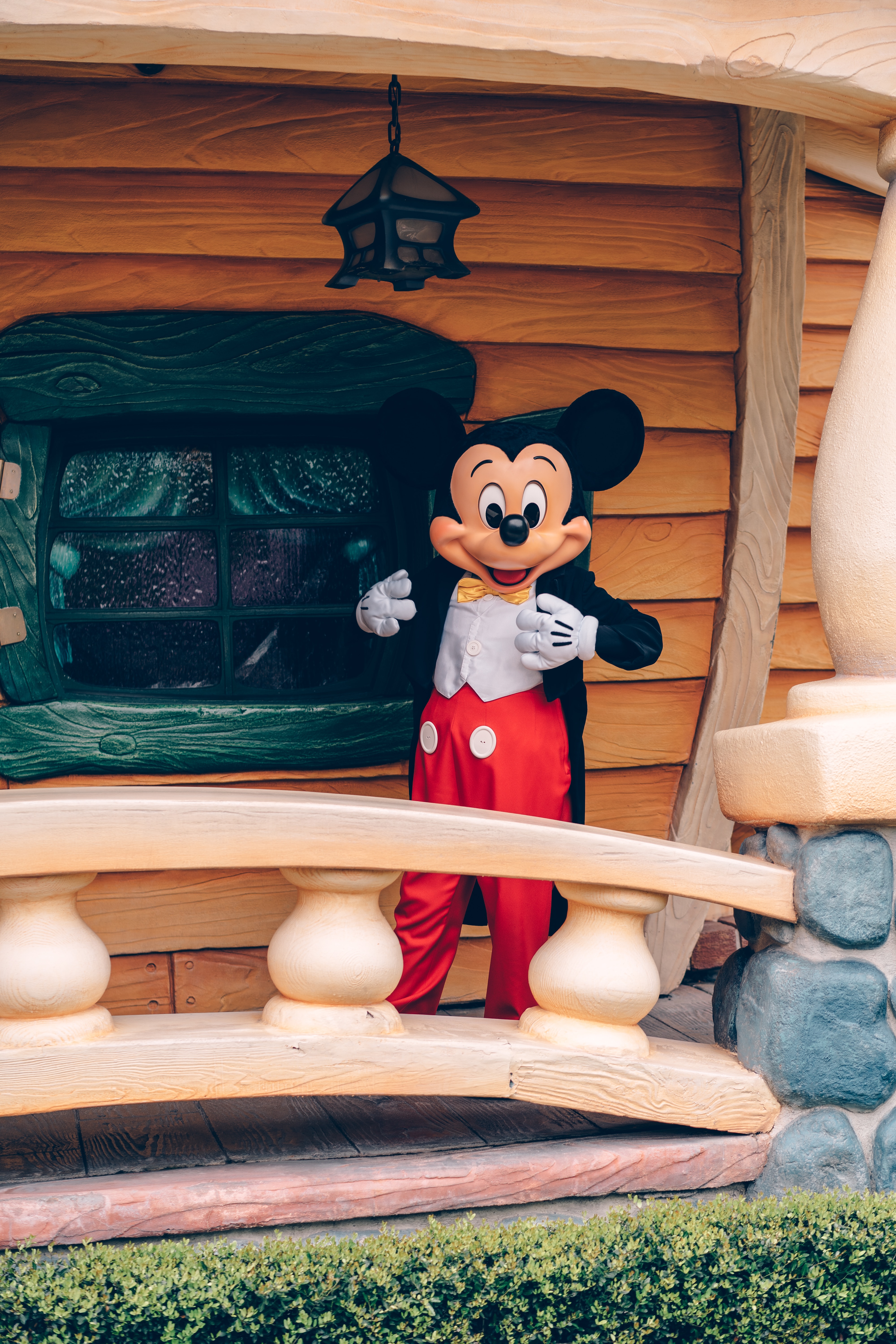 Happy Birthday Mickey Mouse ‣ @2:50